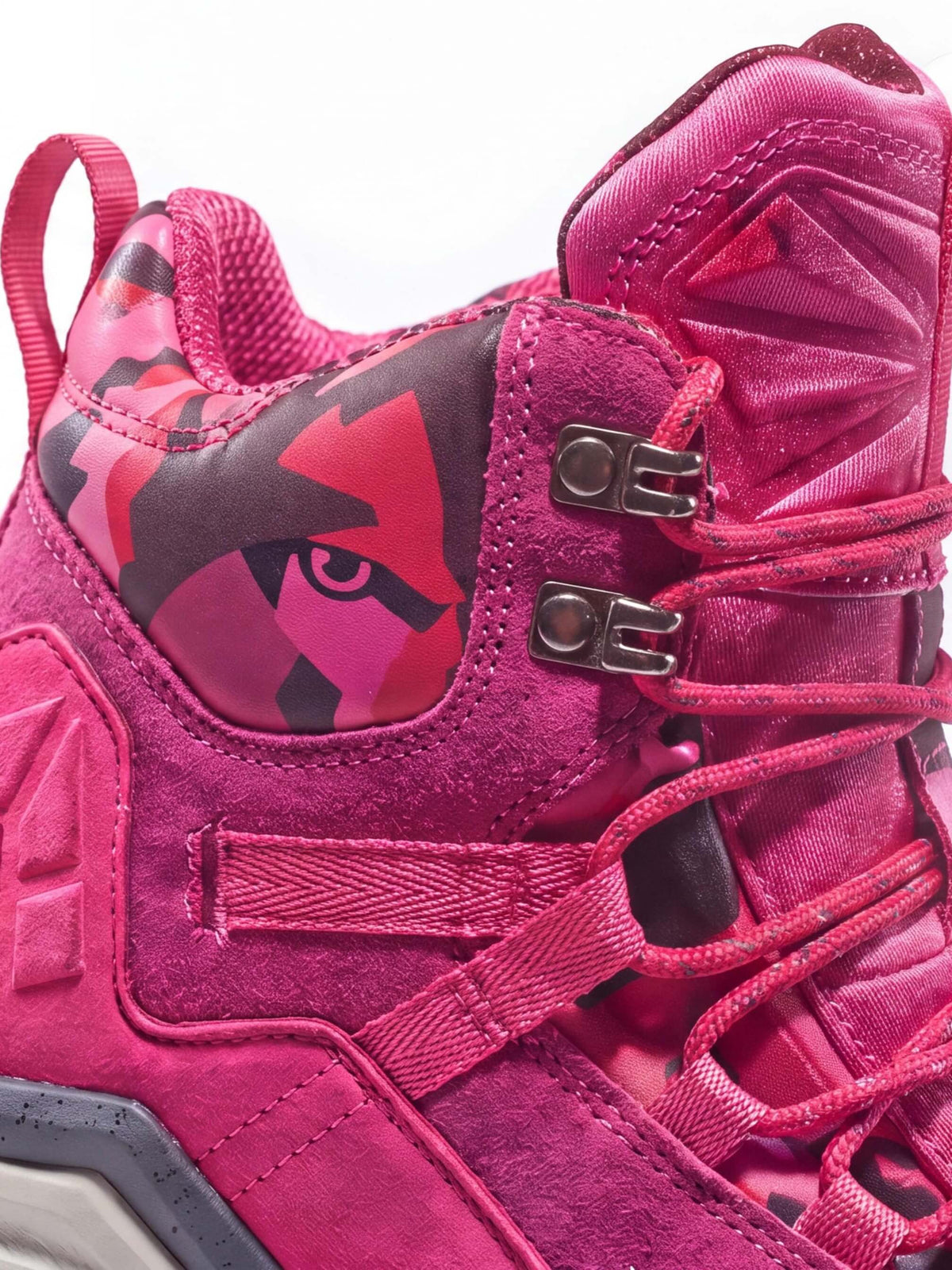 High-Top Hiking Boots with Hook Lacing and Rugged Tread