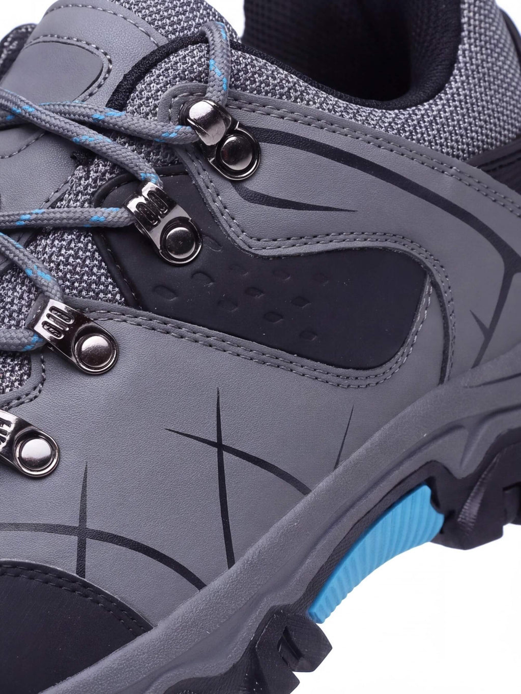 Rugged Low-Cut Hiking Shoes with Metal Eyelet Lacing