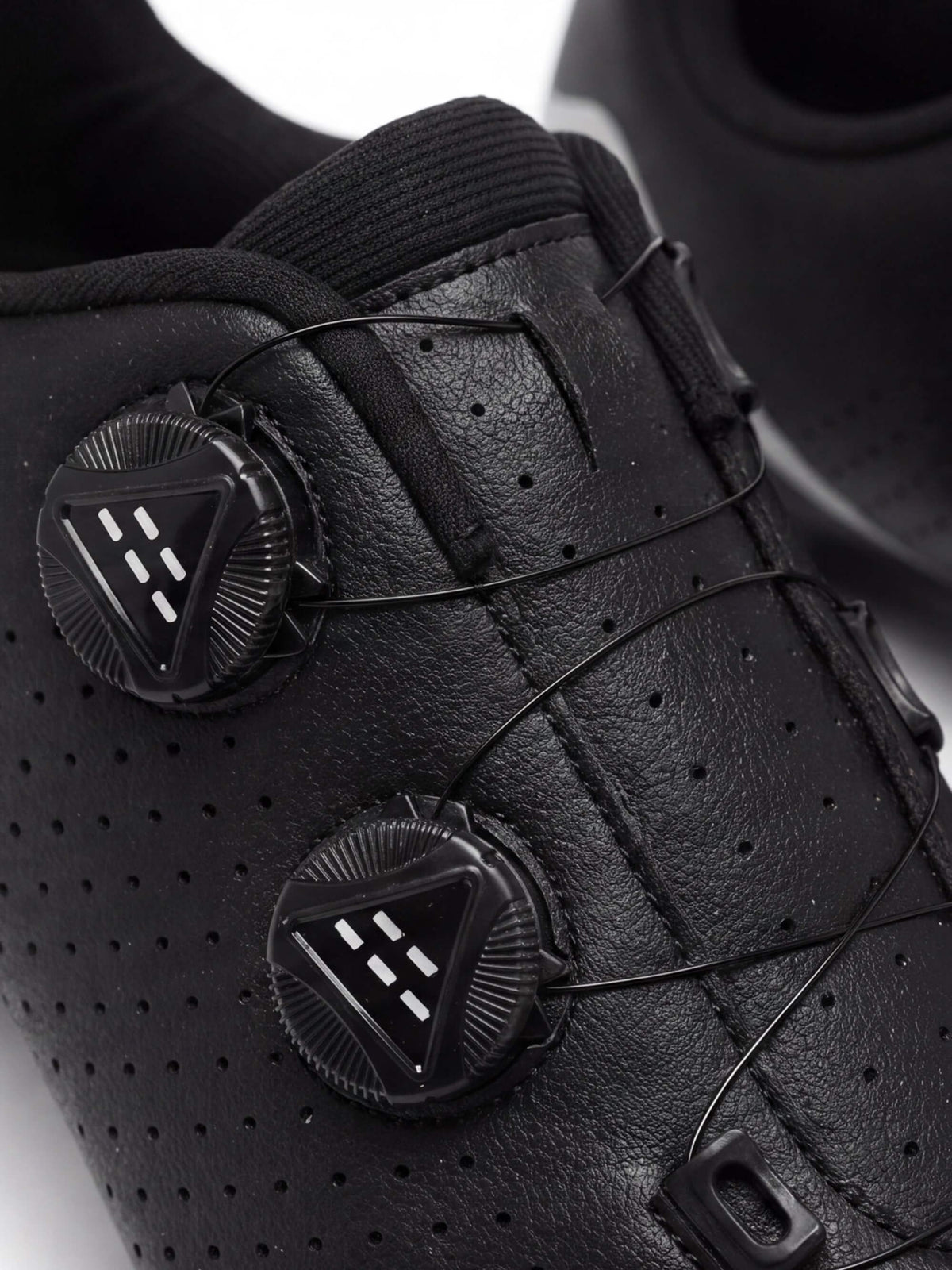 Mountain Cycling Shoes with Dual Dial Closure