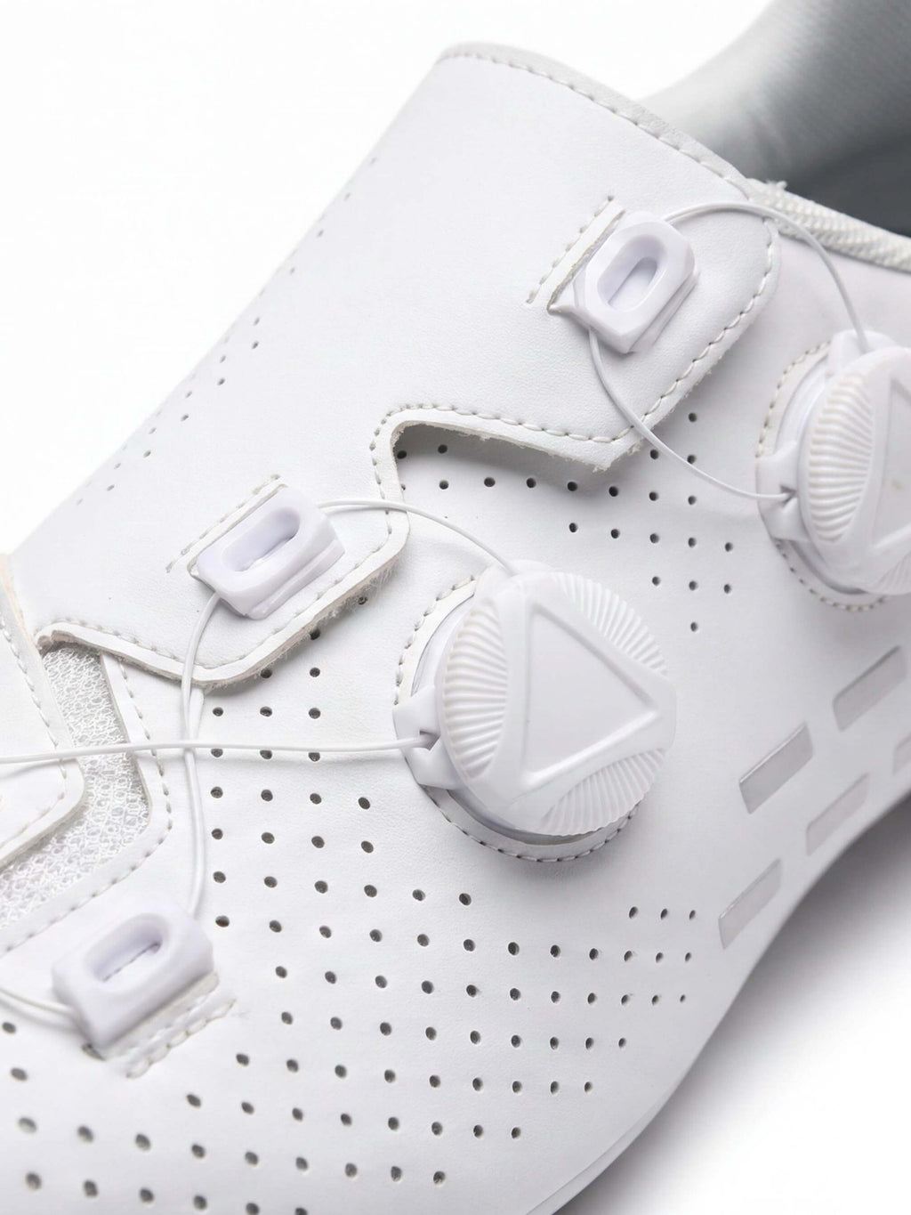 Road Cycling Shoes with Dial Closure and Ventilation