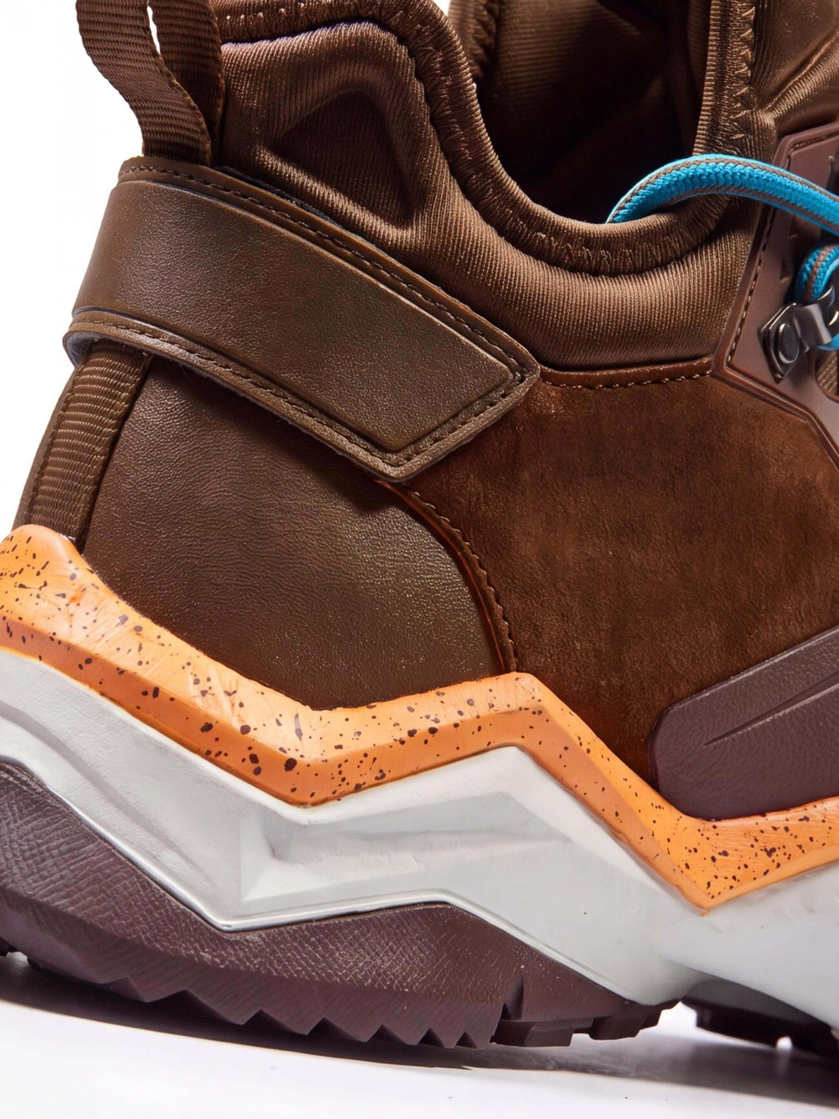 Trail Hiking Boots with Padded Tongue and Layered Support