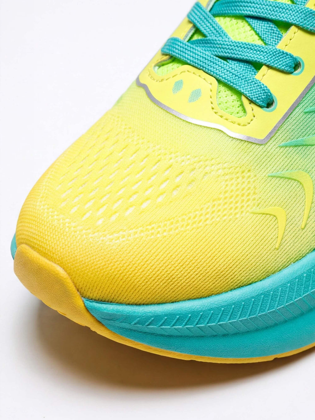One High-Stack Cushioned Running Shoes
