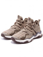 Geometric Training Shoes with Angular Support Cage