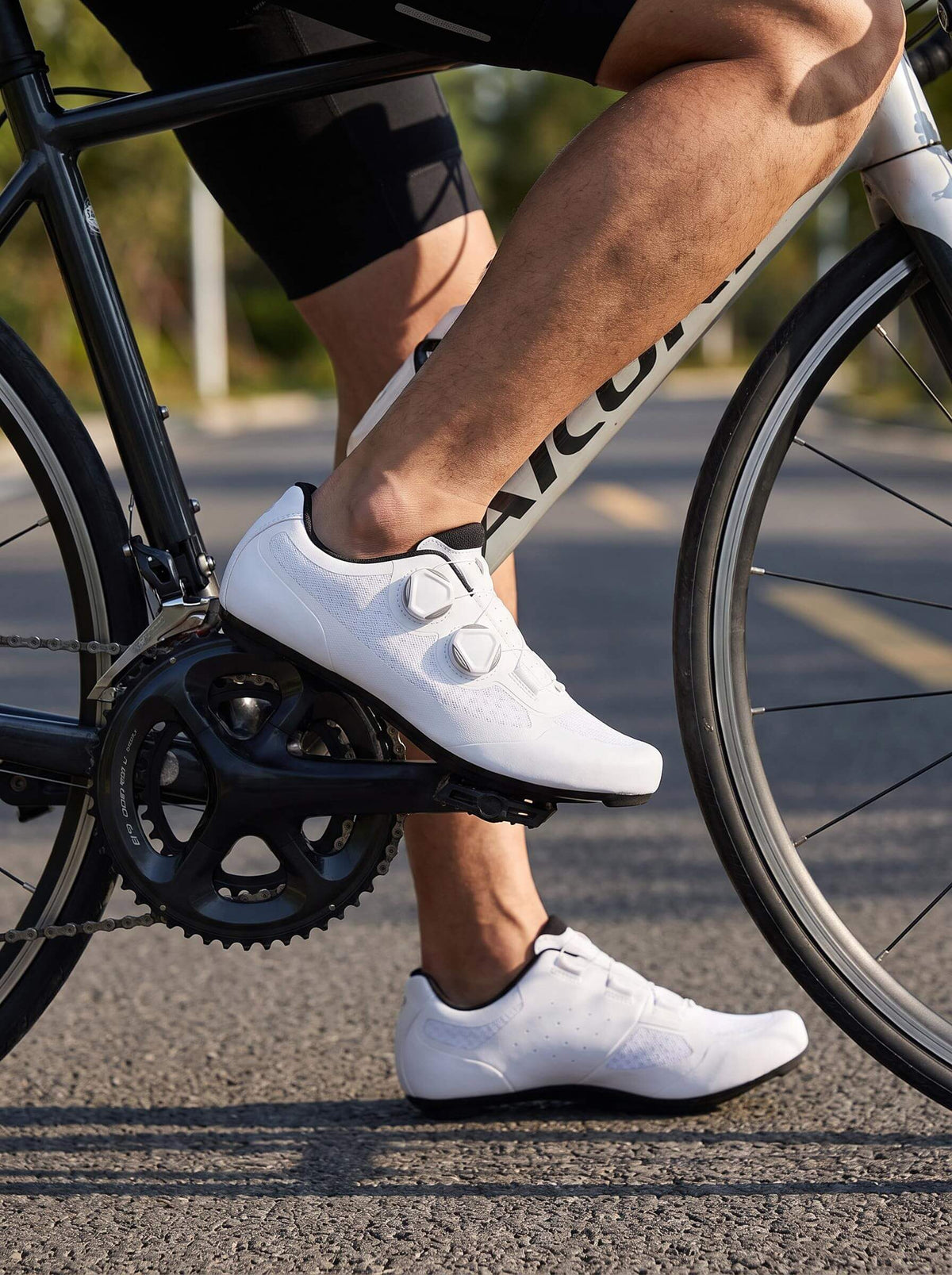 Road Cycling Shoes with Dual Dial Closure