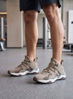 Geometric Training Shoes with Angular Support Cage