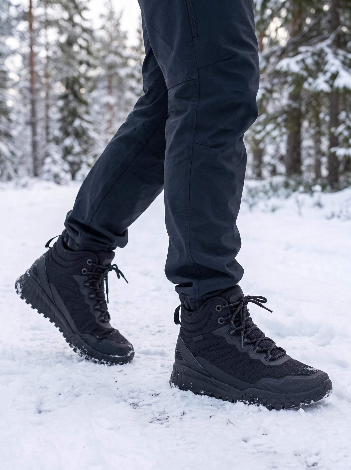 Fleece-Lined Winter Hiking Shoes with Lugged Outsole