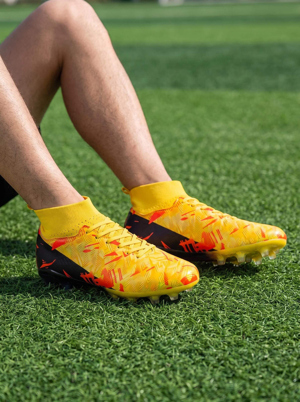 Soccer Cleats for Training with High-Knit Collar