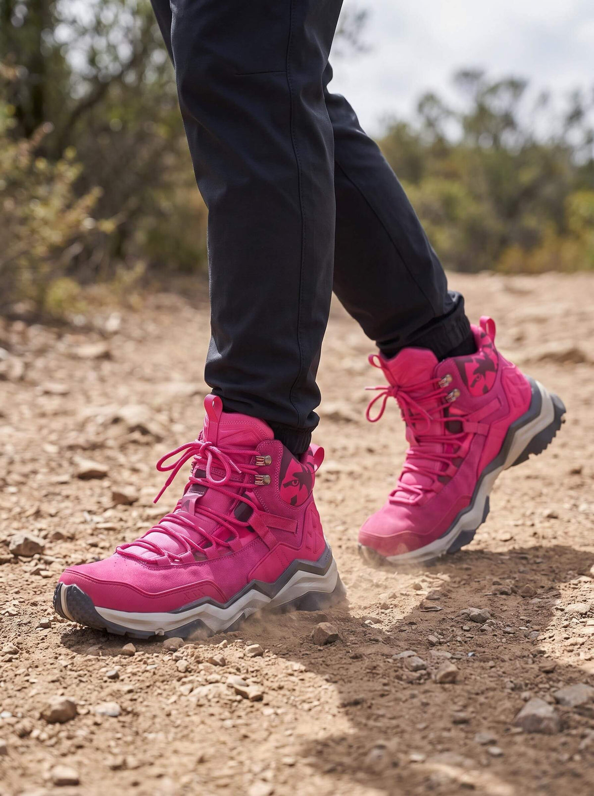 High-Top Hiking Boots with Hook Lacing and Rugged Tread
