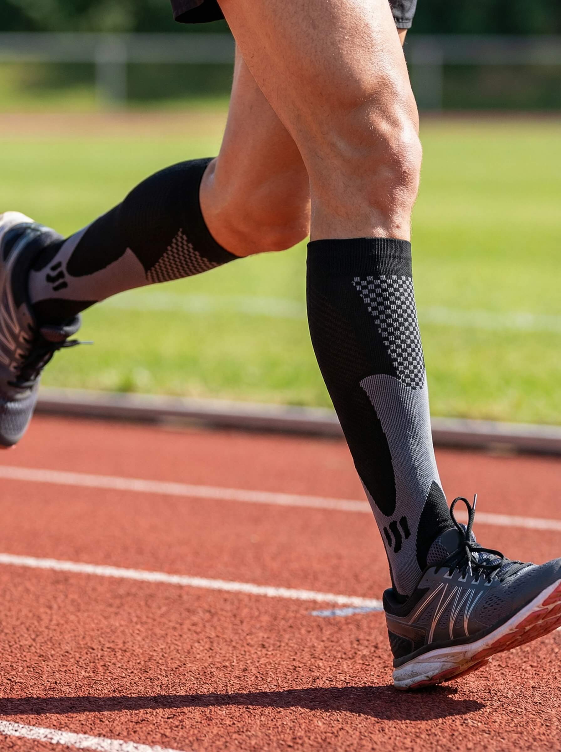 Unisex Knee-High Compression Socks 20–30 mmHg for Training
