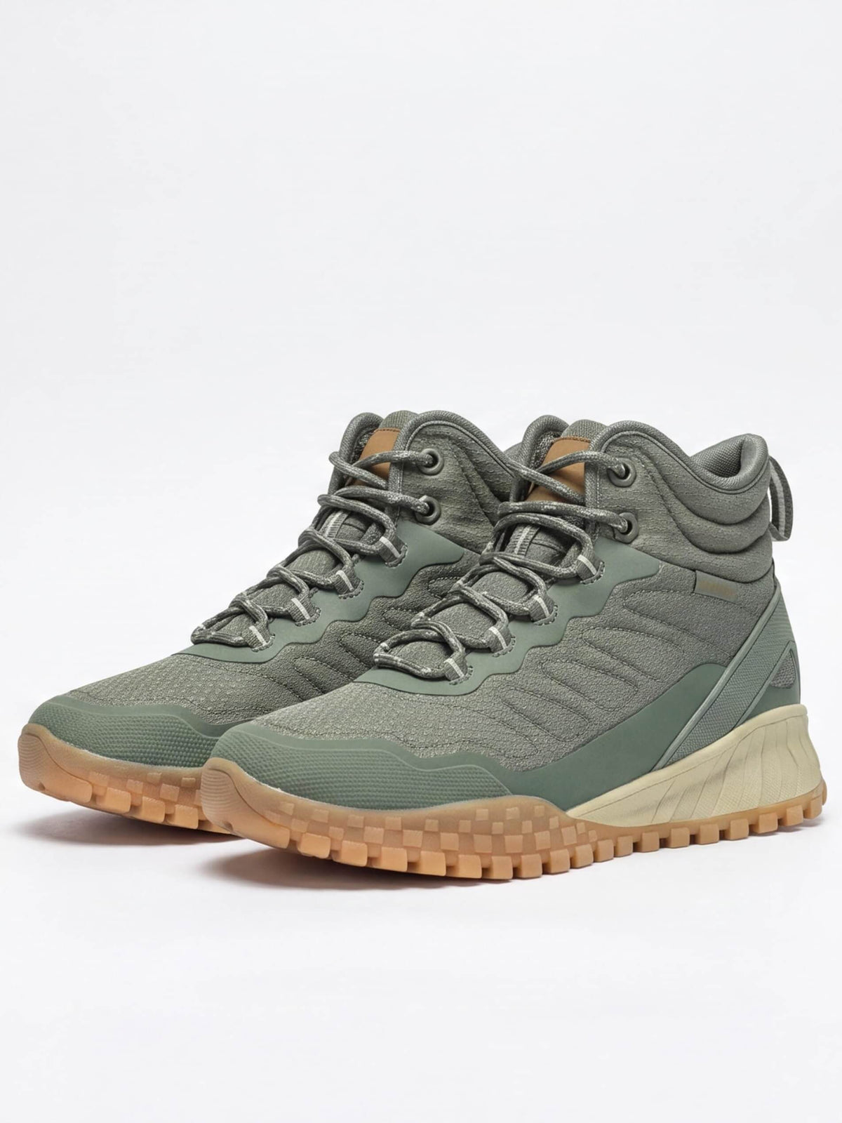 Fleece-Lined Winter Hiking Shoes with Lugged Outsole