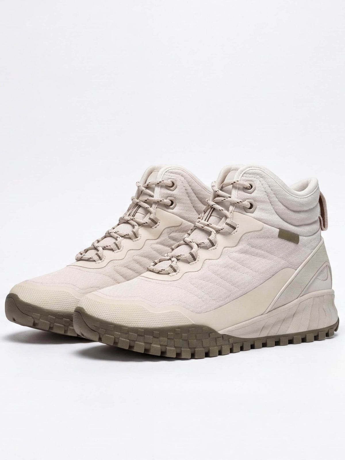 Fleece-Lined Winter Hiking Shoes with Lugged Outsole