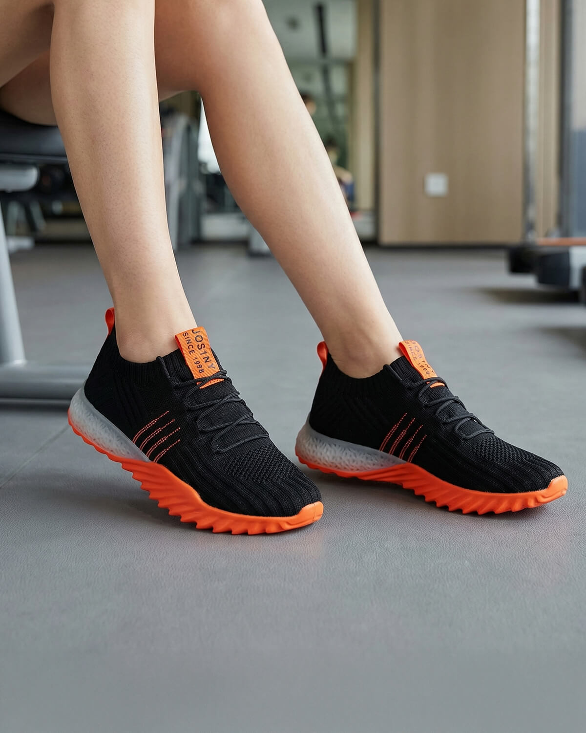 Gym Training Sneakers with Knit Upper and Cushioned Sole