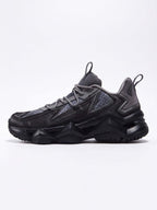 Geometric Training Shoes with Angular Support Cage